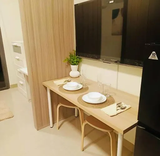 Candid By Arl Apartment